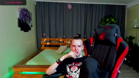 kitten_femboy  15-04-2022